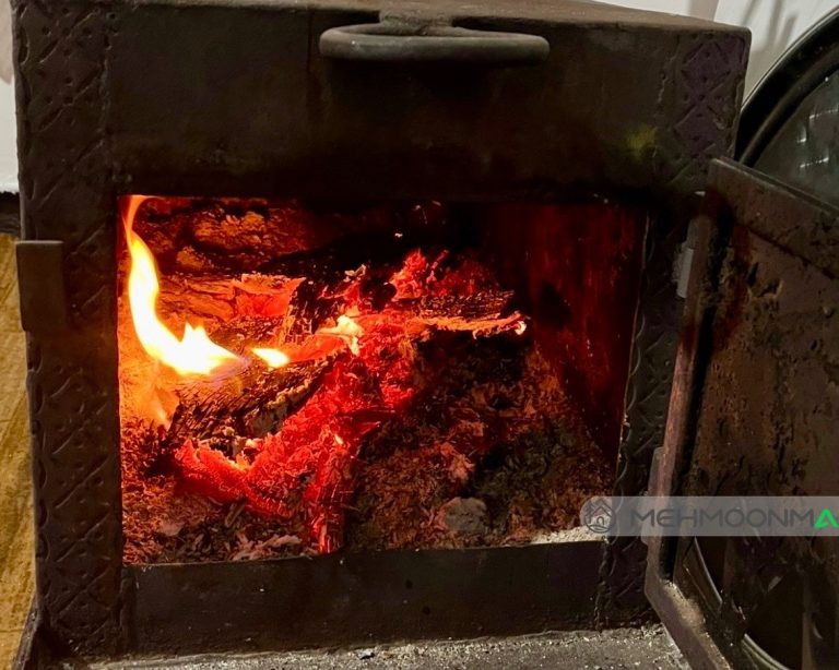 ویلایی جنگلی سبز