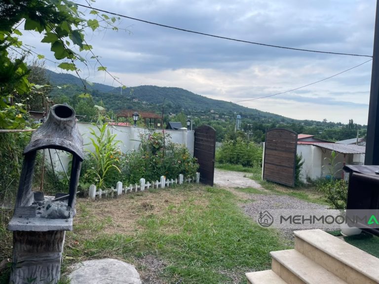 کلبه سوئیسی دوخواب جنگلی