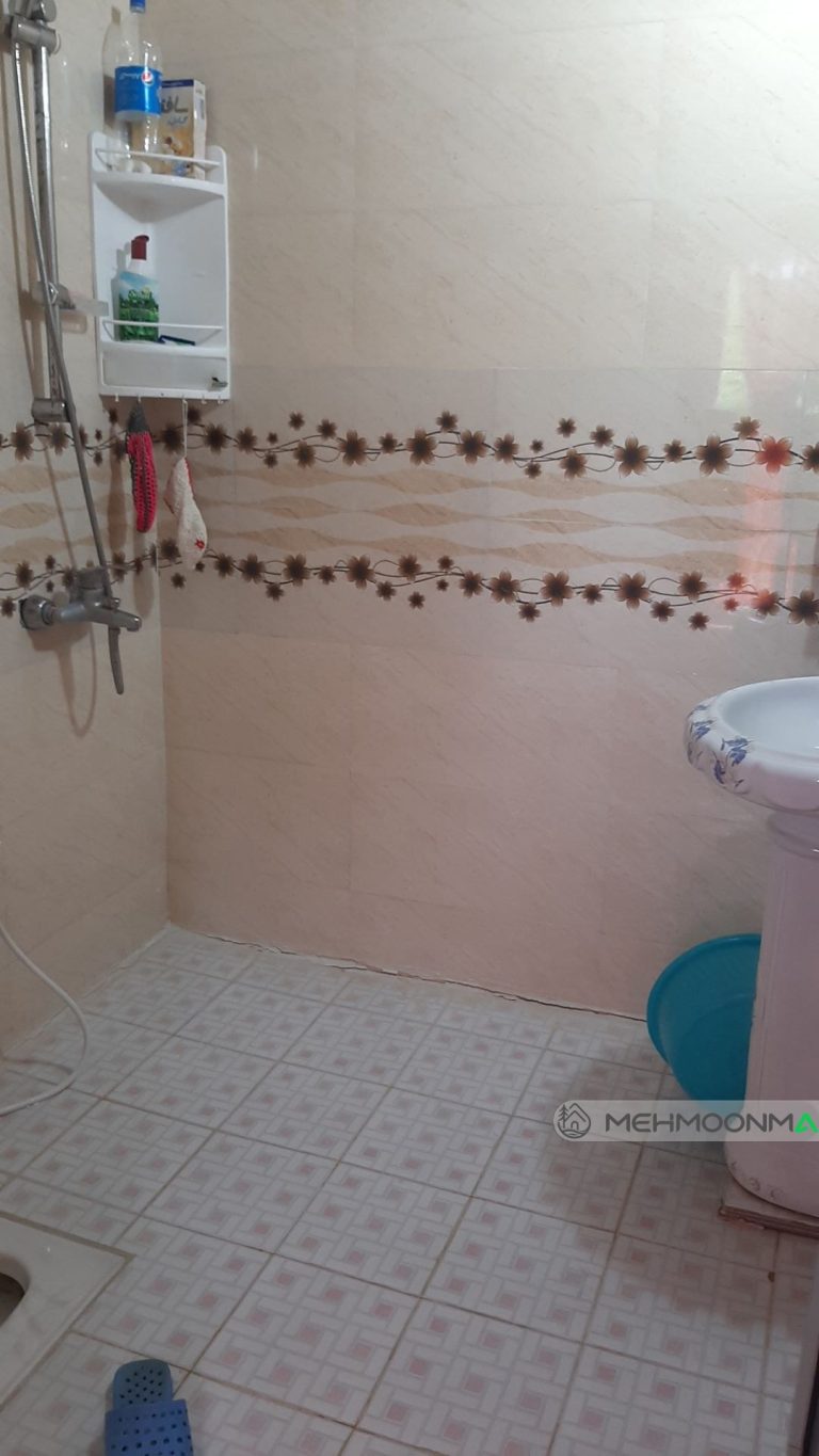 کلبه چوبی استخردار